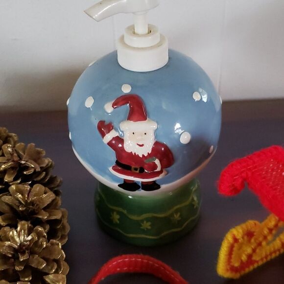 Lot of 5 Christmas Decor Items - Picture 3 of 9